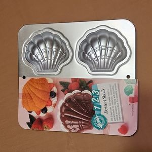 Wilton 1993 1-2-3 Dessert Shells